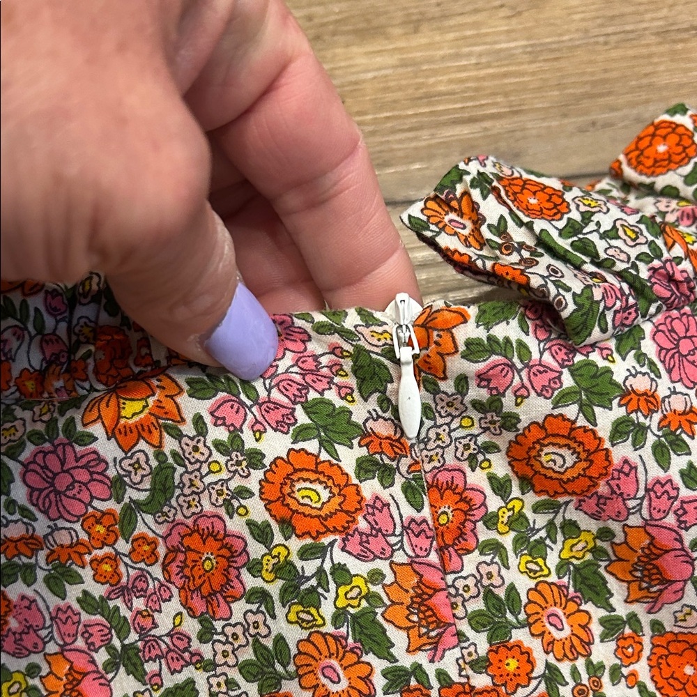 Elizabeth Wilson Floral Ruffle Women’s Blouse - Picture 9 of 9